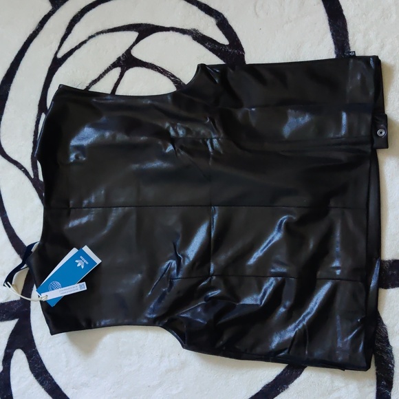 Gorgeous Trendy Adidas Vest - Picture 6 of 7